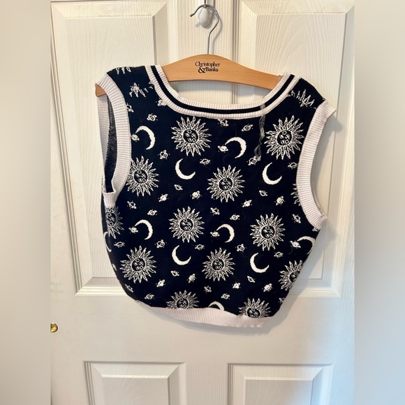 Sun and Moon Vest - Picture 2 of 2